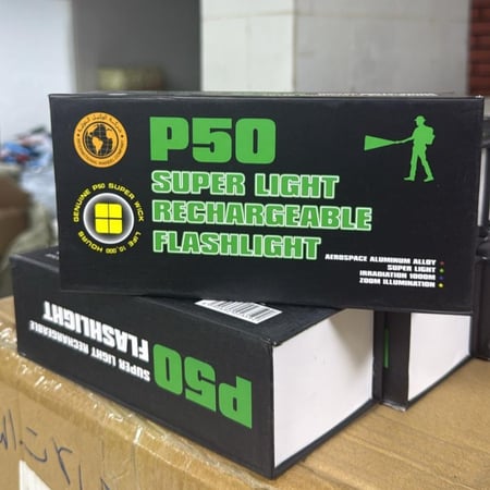 كشاف P50 مع بطارية قابلة للشحن