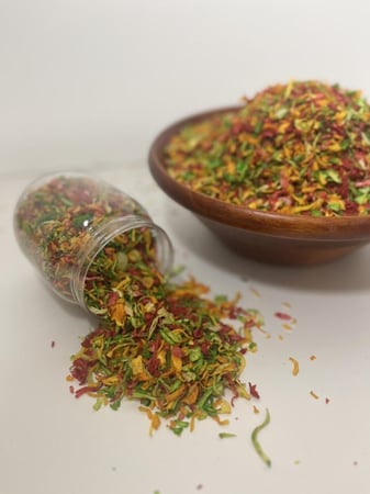 بصل ملون مجفف