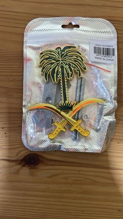 تعليقة شبك ذهبي للسيارة