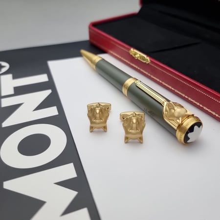 قلم وكبك مونت بلانك