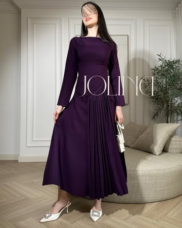 فستان موف بأكمام طويلة من جولينا – صورة أمامية