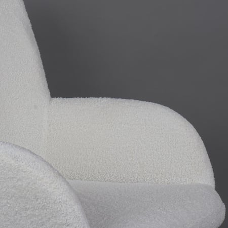 كرسي قماش بوكليه أبيض - تصميم مربع