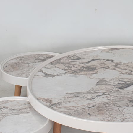 طقم طاولات ارضيه - سطح خشبي على شكل رخام - حواف بيضاء