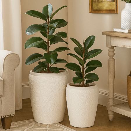 مزهرية ديكور بنقشة ناعمة تضيف لمسة أنيقة لأي مساحة.