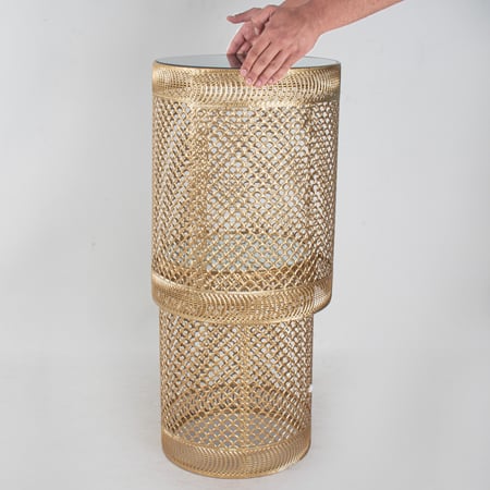 طقم طاولات معدن ذهبية - سطح زجاجي - شكل شبك