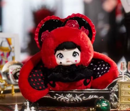 Nommi fairytale Town + بوكس The monster 1 am مجاناّ