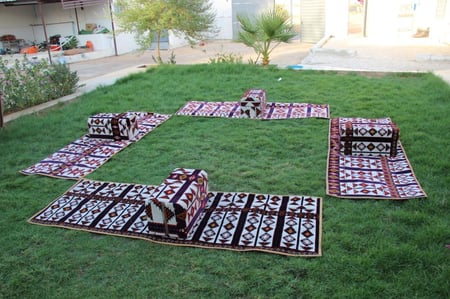 بكج جلسة متكاملة نقشة حجازية مع شنطة للحفظ