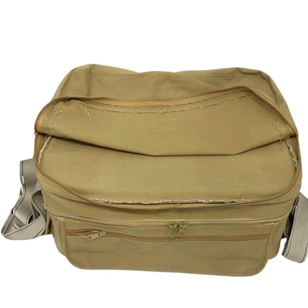 شنطة عزبة تنزاني داخل حديد كبير