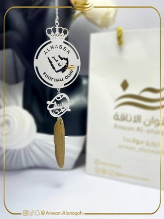 تعليقة السيارة بشعار نادي النصر