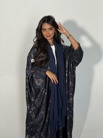 عباية الحرير بلمعه كحلي