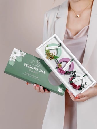 غصن الصنوبر