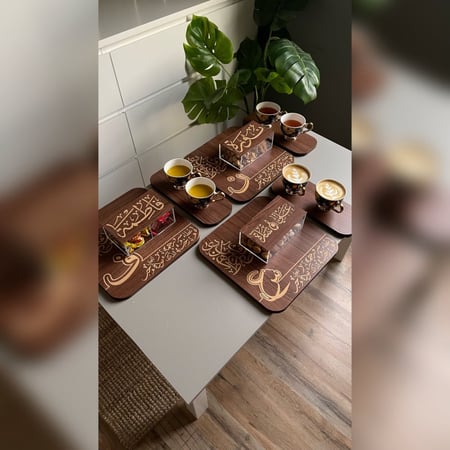 عرض 6 صواني السعادة + 3 قواعد أكواب
