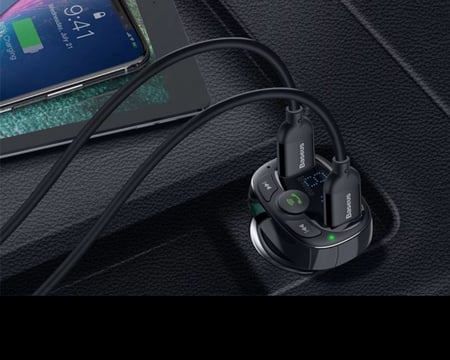 شاحن سيارة وقطعة بلوتوث 2 في 1