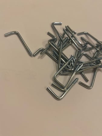 4 حبات تعليقات للوحات من الخلف