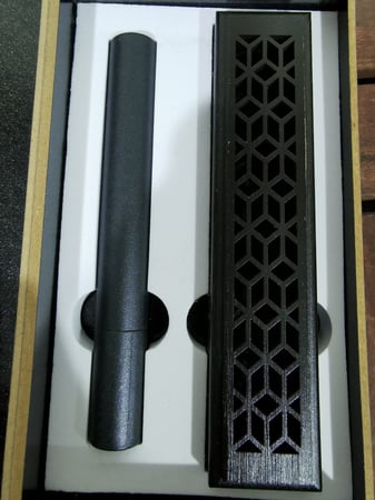 صندوق أسود أو بني مبخرة الكمبودي + الأعواد