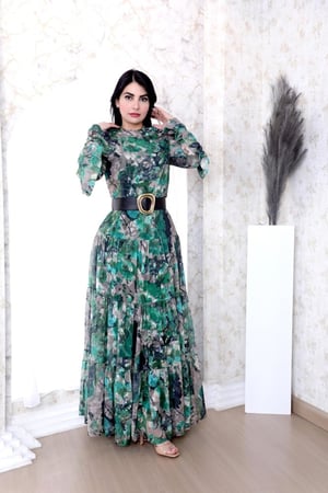 فستان درابية شيفون مشجر برسمات اكمام طويلة وحزام