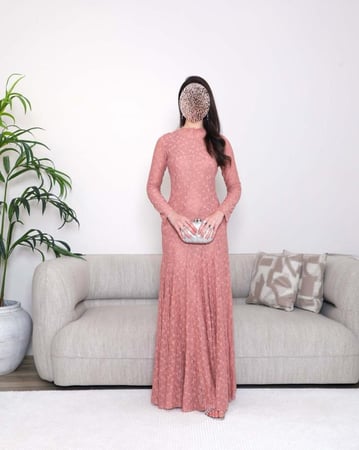 فستان سهرة ناعم دانتيل باكمام طويله