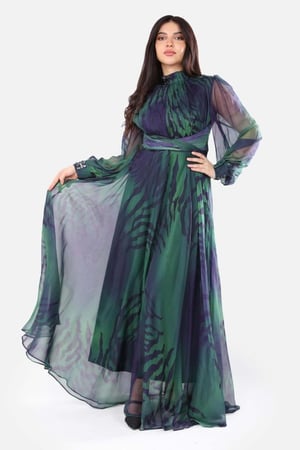 فستان شيفون طويل مشجر بألوان جذابة وتصميم أنيق