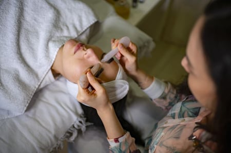 مساج لشد الوجه  | Lifting Face Massage