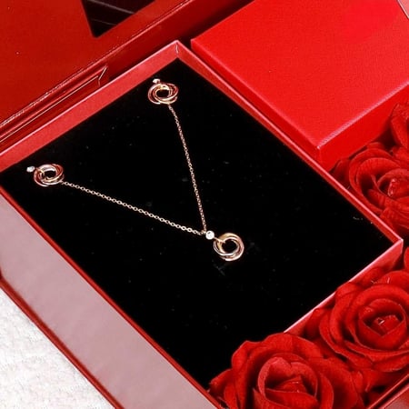 بوكسات تخرج افكار هدايا تخرج بنات فخمة ماركة القمة 2025