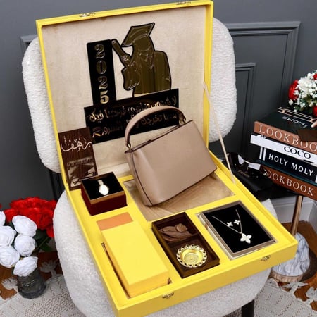 أفكار هدايا تخرج بسيطة وجديدة بتصميم فاخر