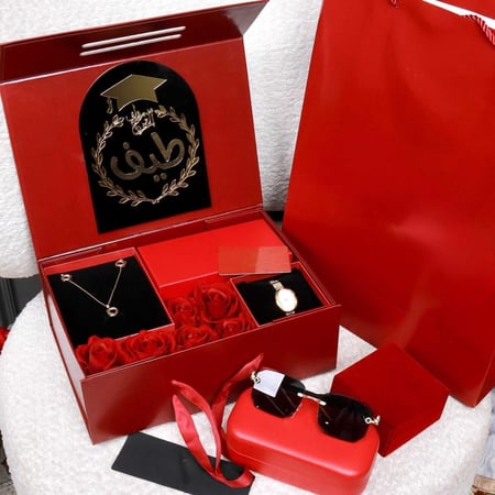 بوكسات تخرج افكار هدايا تخرج بنات فخمة ماركة القمة 2025