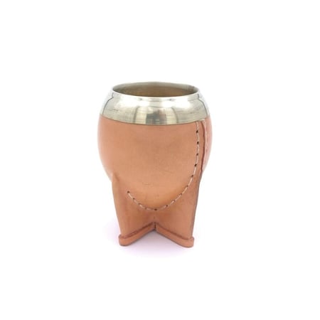 كوب ثمرة القرع  شكل بيضاوي ذهبي لون بيج مع مصاص متة ومتة كنارياس