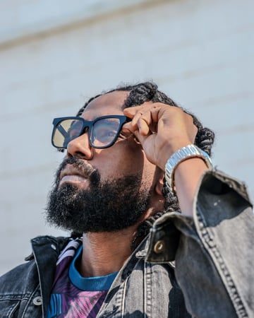 نظارة شمسية بتصميم كلاسيك