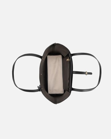 شنط نسائية كلاسيك بلون أسود