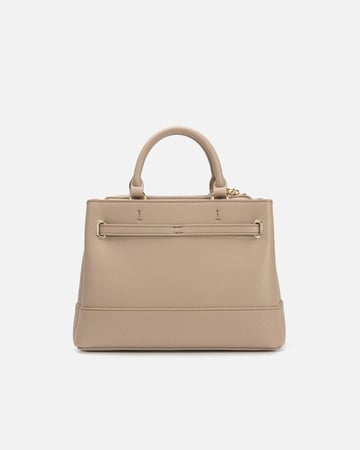 شنطة نسائية كلاسيك باللون البني الفاتح