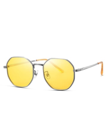 نظارة شمسية بتصميم أنيق