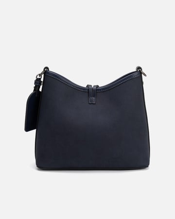 شنطة نسائية باللون الأزرق