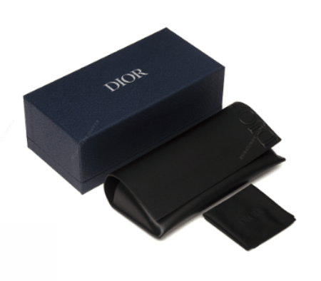 نظارات من ديور