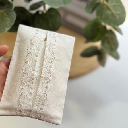 حافظة مناديل صغيرة