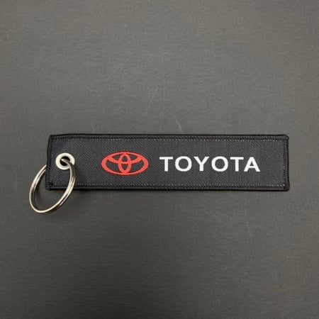 ميدالية تويوتا قماش-لمسات سيارتي