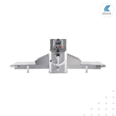 فرادة كرواسون على طاولة ايطالي