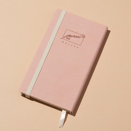 دفتر جلدي صغير