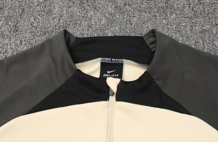 طقم تمارين برشلونه