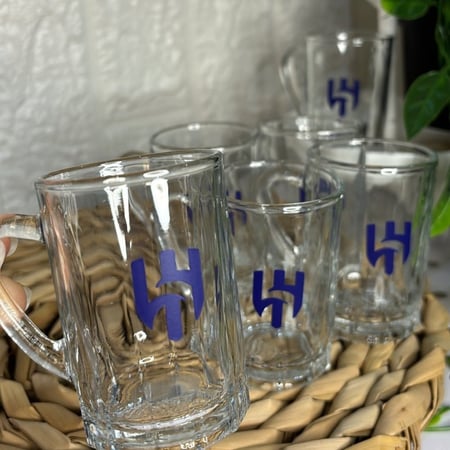 بيالات شاهي شعار الهلال