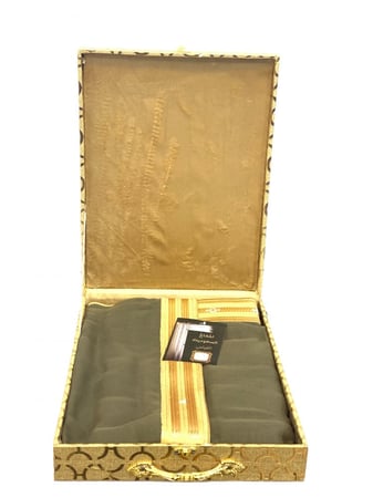 طقم بشت الفخامة الوطنية