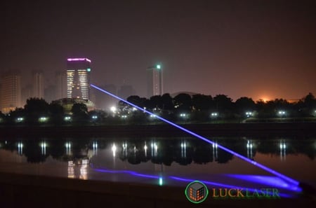 ليزر ازرق حارق