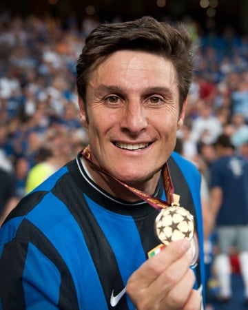 احتفل بالتميز والشجاعة مع ميدالية انتر ميلان الخالدة