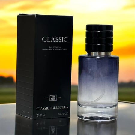 عطر كلاسك عطر رجالي برئرحة فاخرة. 25 مل يساعدك في إضافة لمسات مميزة وفريدة لمظهرك الفاخر حتى لحظاتك الاخيرة من اليوم عطر شرقي فوجري غني للرجال:
