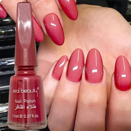 مناكير ريل بيوتي إنه طلاء أظافر سريع الجفاف يوفر لونًا عالي التأثير مع لمسة نهائية فائقة اللمعان