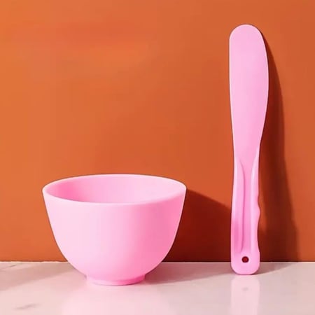 ادوات لصبغة الشعر صحن و معلقة لون عشوائي