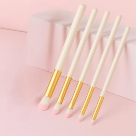 فرش مكياج من ماكس 5 حبات فرش مكياج احترافية من مكونات صناعية فاخرة لوضع الكونتور والكونسيلر وكريم الاساس ومزج بودرة الوجه وظلال العيون مثالية لوضع ومزج وتلوين المنتجات. سهلة ومريحة للاستخدام اليومي في المكياج.