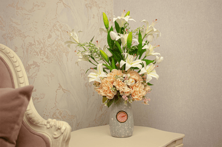 فازة ورد فخمة من حجر التيرازو .. صناعة يدوية