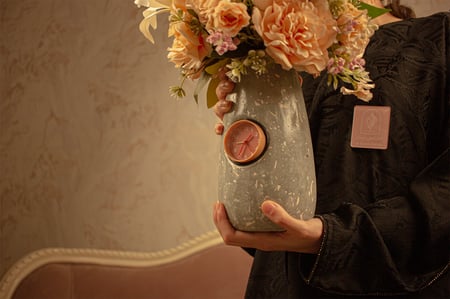 فازة ورد فخمة من حجر التيرازو .. صناعة يدوية