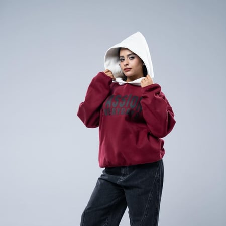 هودي أوفرسايز طباعة أمامية "Passion Everyday" وكاب بلون مختلف -  أحمر داكن