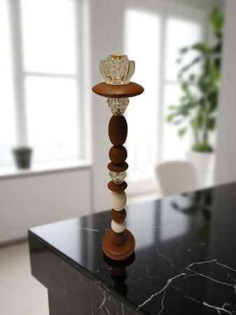 مبخرة أرضية بقاعدة خشبية أنيقة